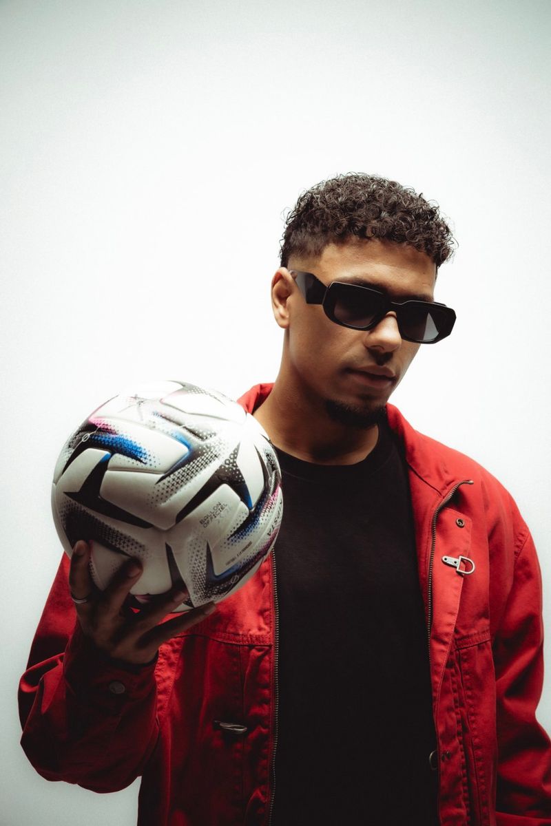 Photos: Afrobeats Artist ELIKIA Releases 'Baller' Ahead of Debut Album — photo 15 of 28