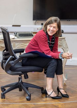 Janie Dee @ BroadwayWorld Janie Dee Photo