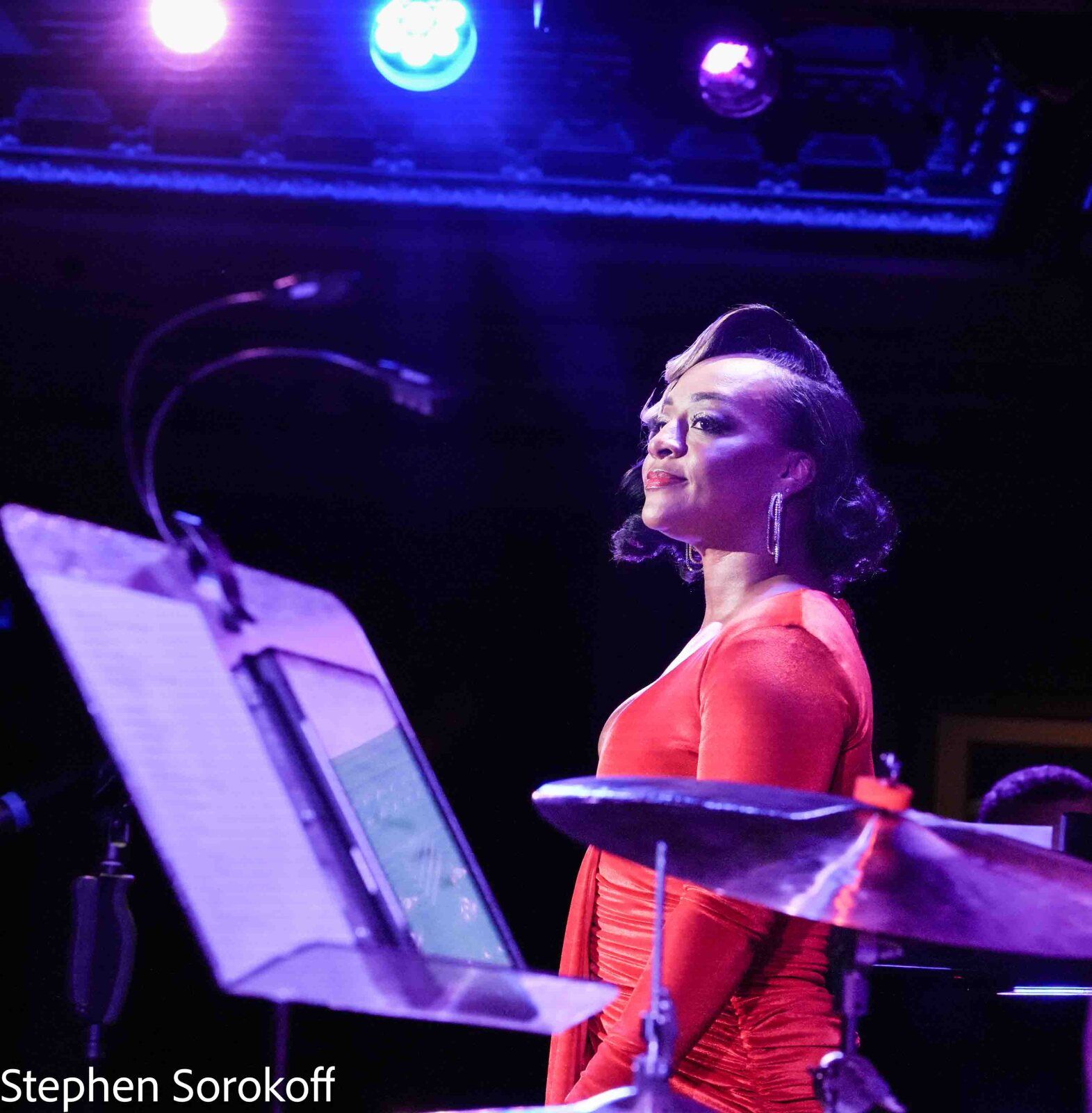 Review: OPERA’S BRANDIE INEZ SUTTON DOES A SOLO SHOWSTOPPER OF AN OPENER FOR 54 BELOW Image