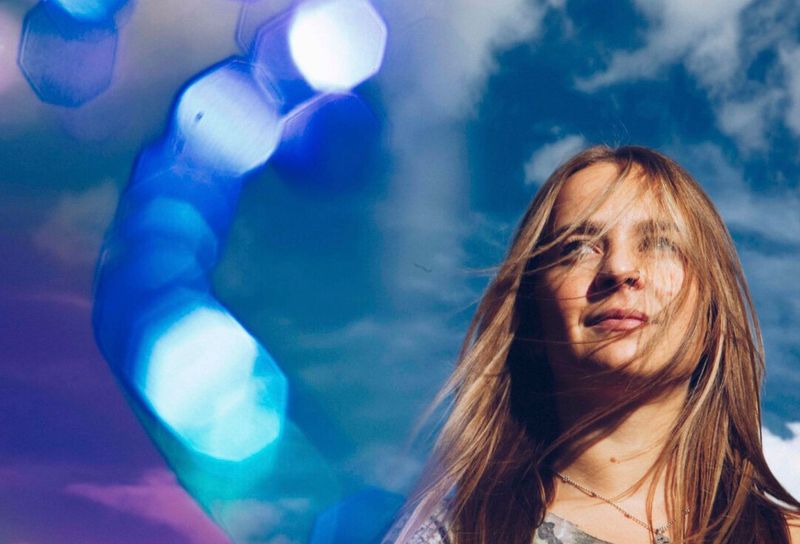 Photos: Emily Nash Announces KINDA LIKE THAT EP — photo 1 of 7