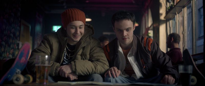 Photos: CALIFORNIA SCHEMIN' Opens in U.S. Theaters — photo 9 of 26