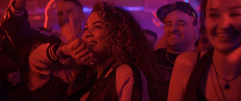 Photos: CALIFORNIA SCHEMIN' Opens in U.S. Theaters — photo 6 of 26