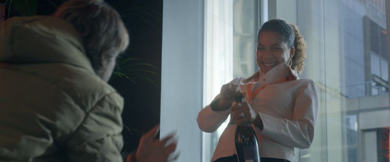 Photos: CALIFORNIA SCHEMIN' Opens in U.S. Theaters — photo 5 of 26
