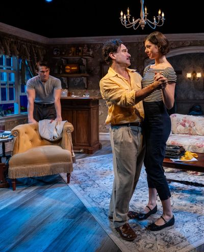 Jacob Moskovitz, Johnny Galecki, Ellie Ricker Photo