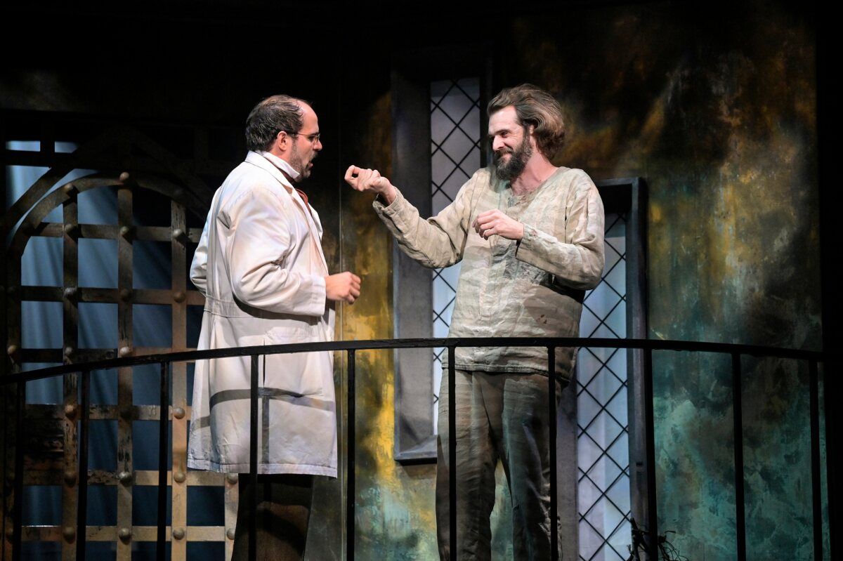 Photos: First Look at DRACULA at TheatreWorks Silicon Valley — photo 9 of 11