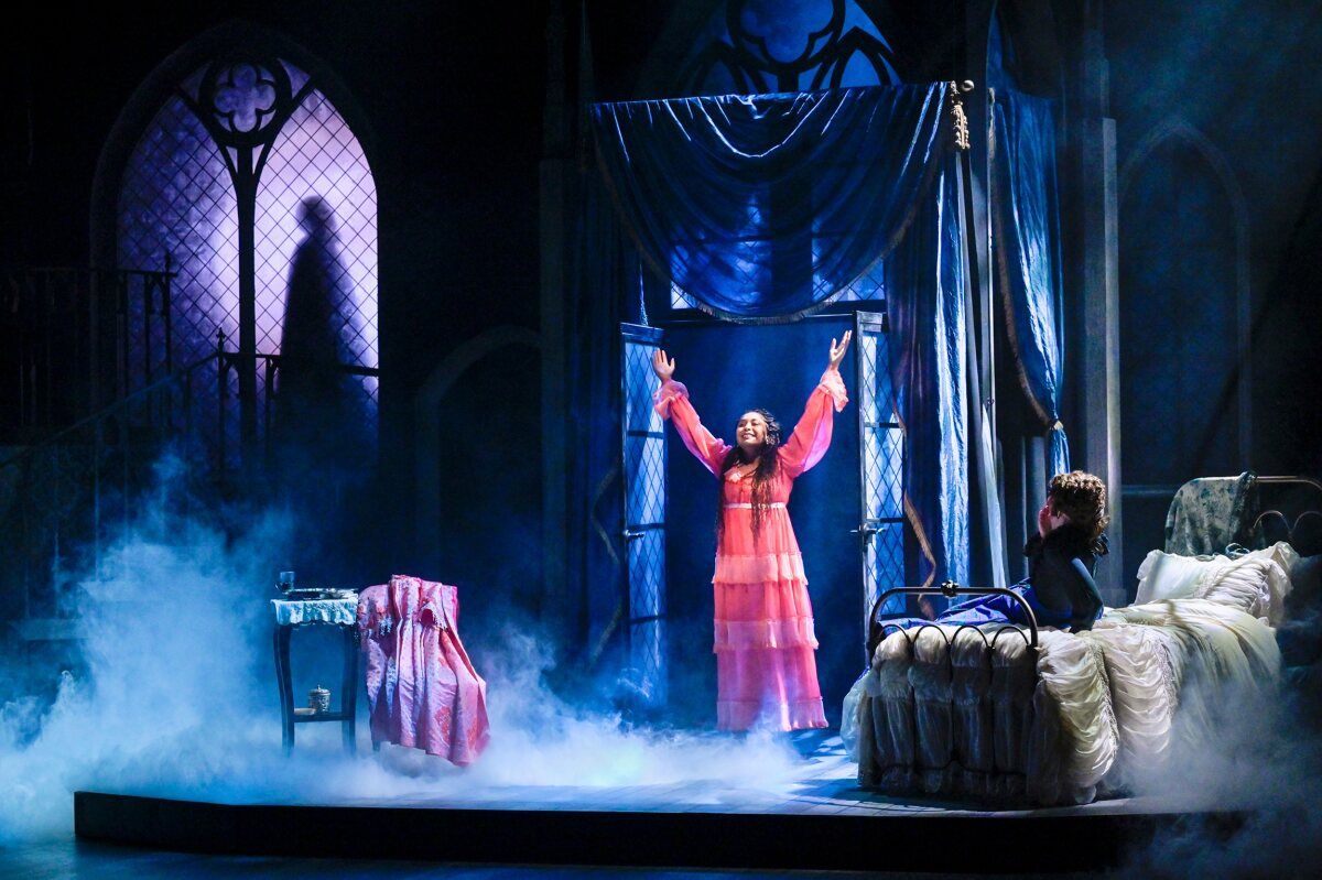 Photos: First Look at DRACULA at TheatreWorks Silicon Valley — photo 8 of 11