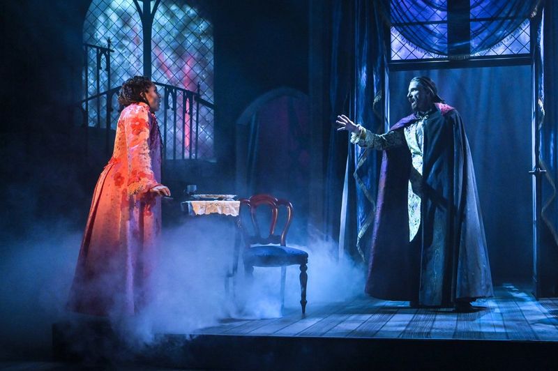 Review: DRACULA at TheatreWorks Silicon Valley Image