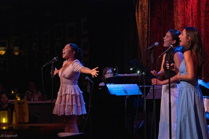 Photos: AMANDA GREEN & FANTASTIC FRIENDS Take The Stage At Birdland — photo 14 of 26