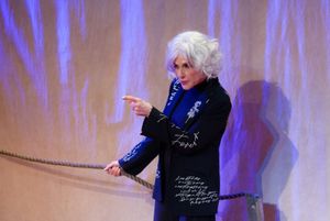 Caroline Aaron Photo