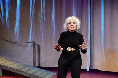Caroline Aaron Photo