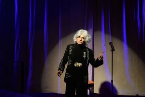 Caroline Aaron Photo