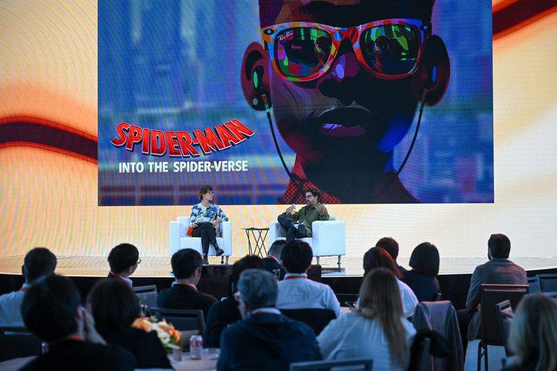 Photos: Samuel L. Jackson, James Gunn, Big Sean at Crunchyroll Anime Future Forum — photo 12 of 17