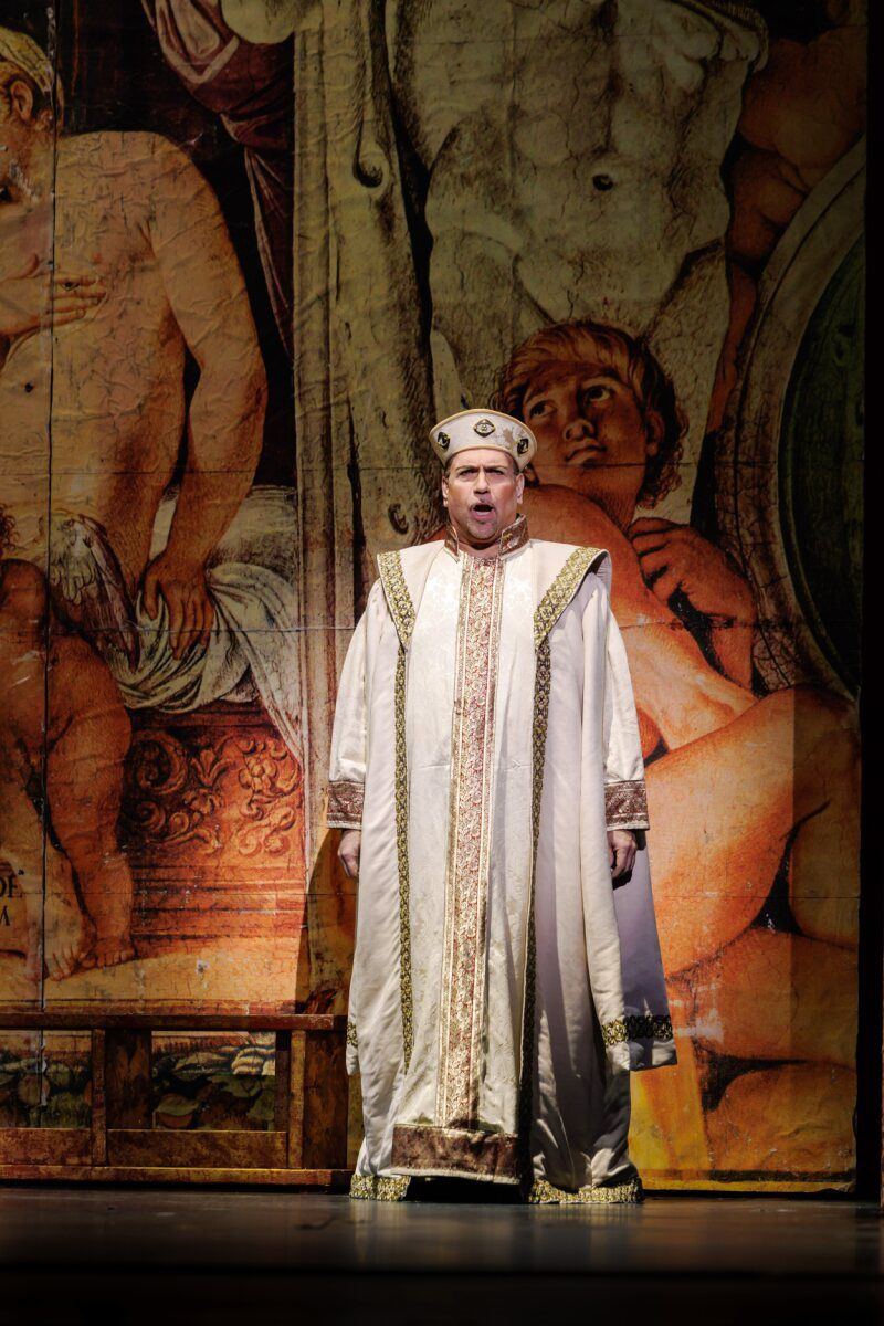 Photos: Pittsburgh Opera's RIGOLETTO Continues at the Benedum Center — photo 3 of 38