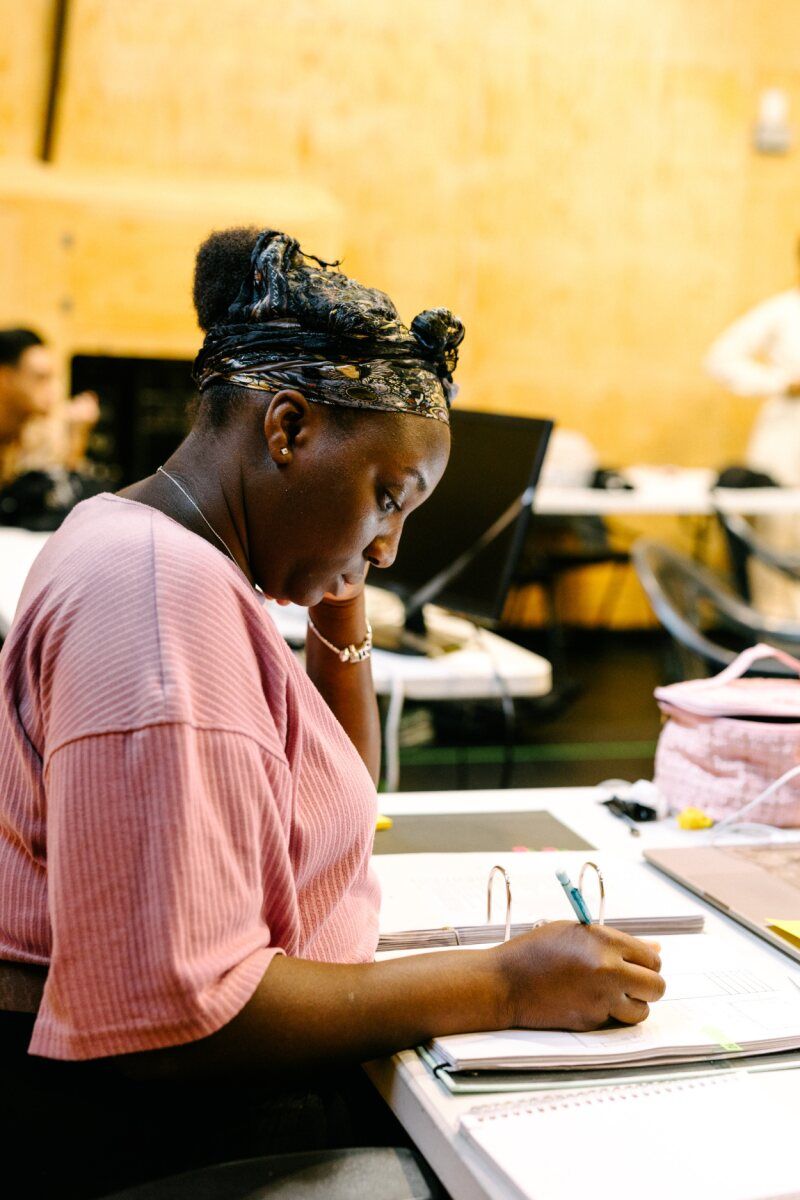Photos: GIRLS in Rehearsal at the Young Vic Theatre — photo 16 of 22
