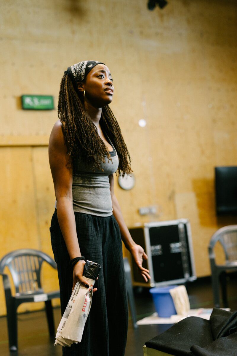 Photos: GIRLS in Rehearsal at the Young Vic Theatre — photo 19 of 22