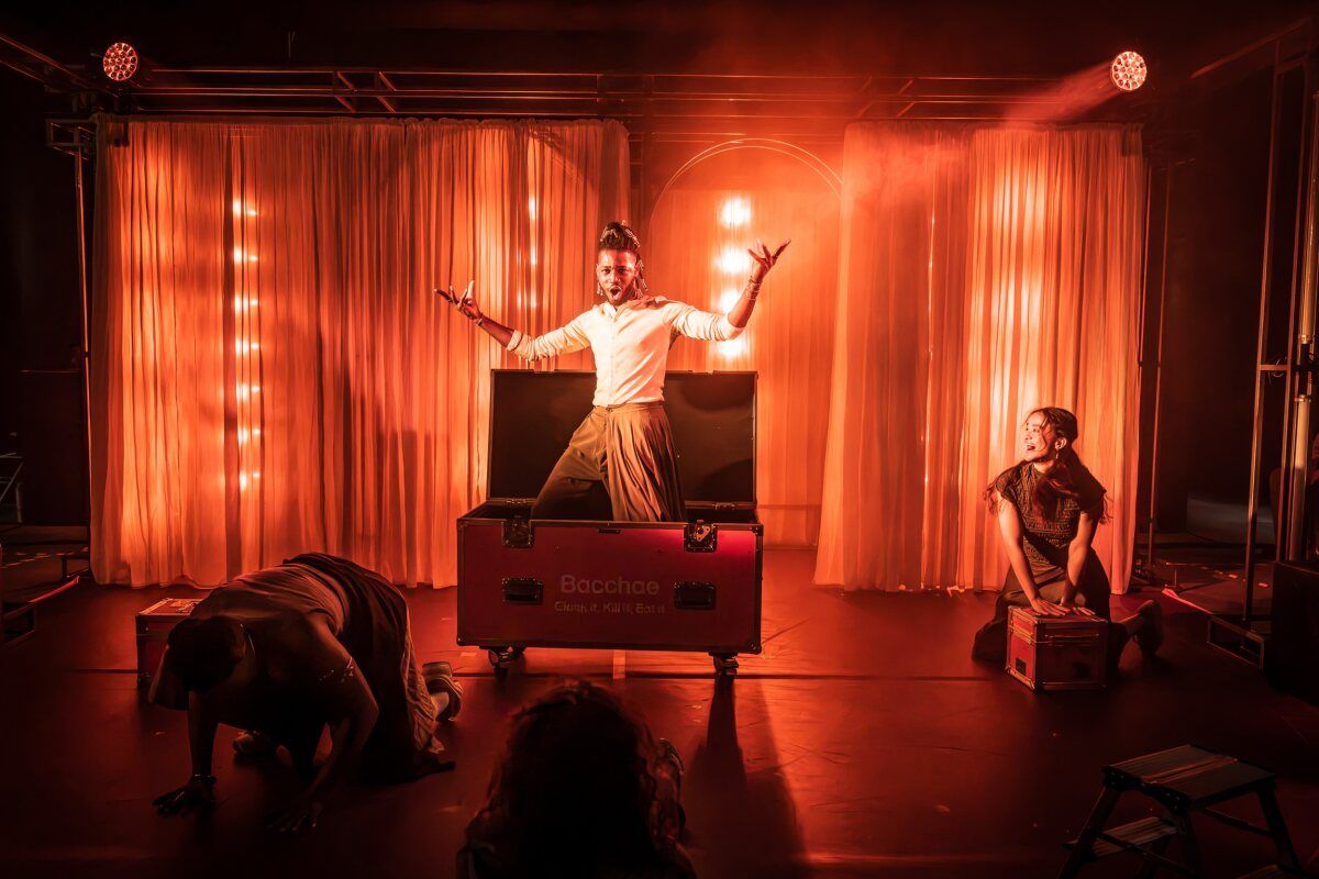 Photos: First Look at National Theatre's BACCHAE Schools Tour — photo 11 of 22