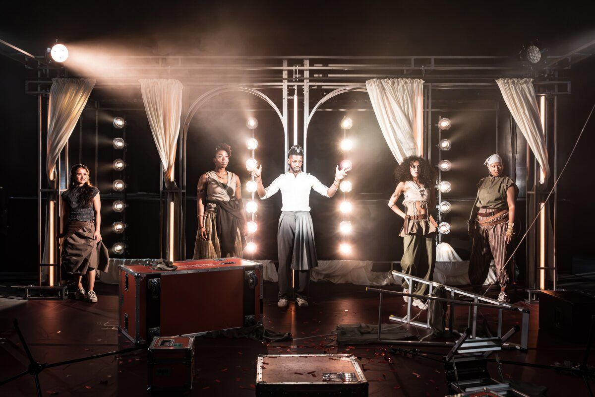 Photos: First Look at National Theatre's BACCHAE Schools Tour — photo 21 of 22