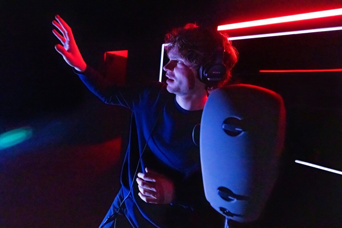 Photos: First Look at A GHOST IN YOUR EAR, Now Extended at the Minetta Lane — photo 4 of 9
