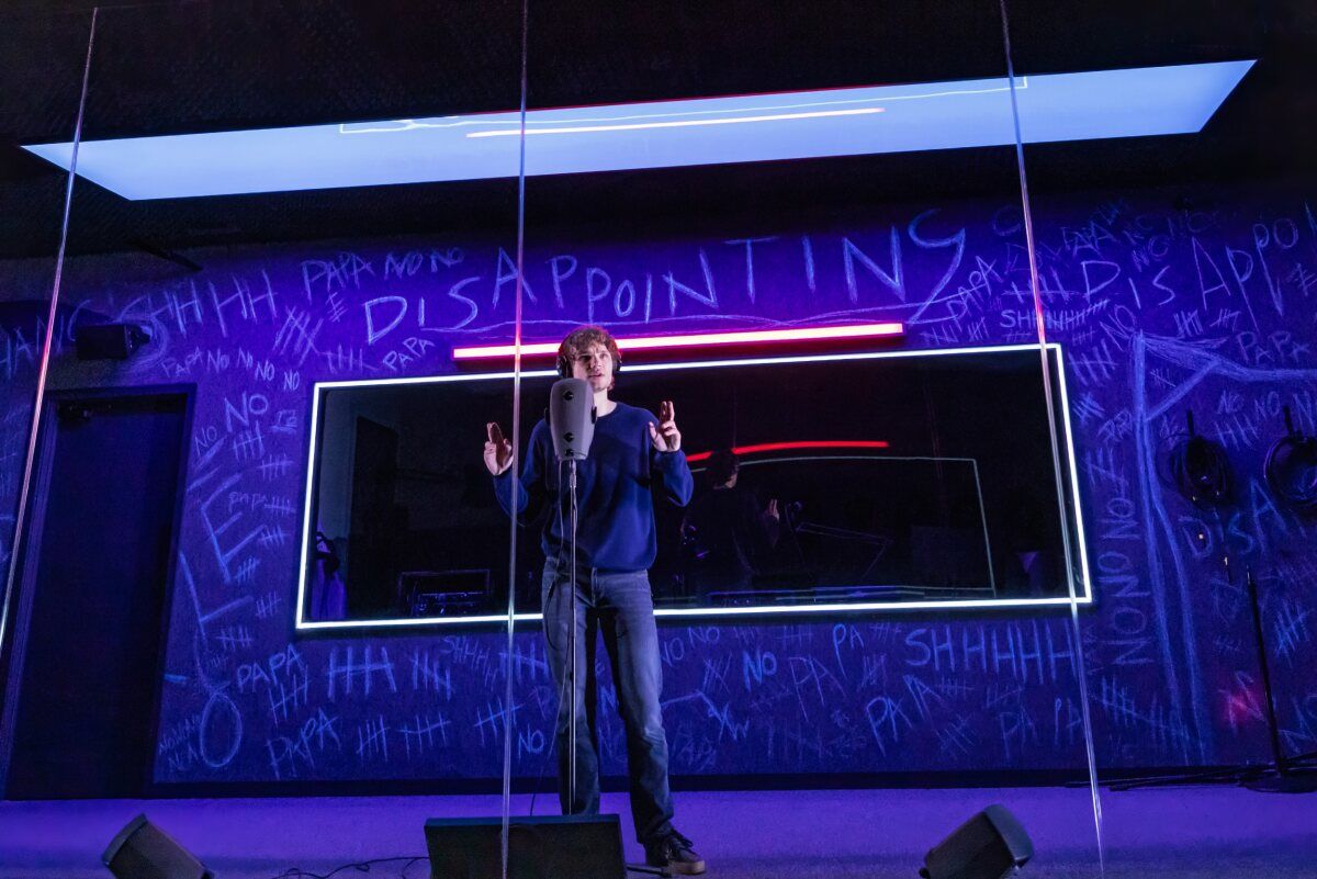Photos: First Look at A GHOST IN YOUR EAR, Now Extended at the Minetta Lane — photo 8 of 9