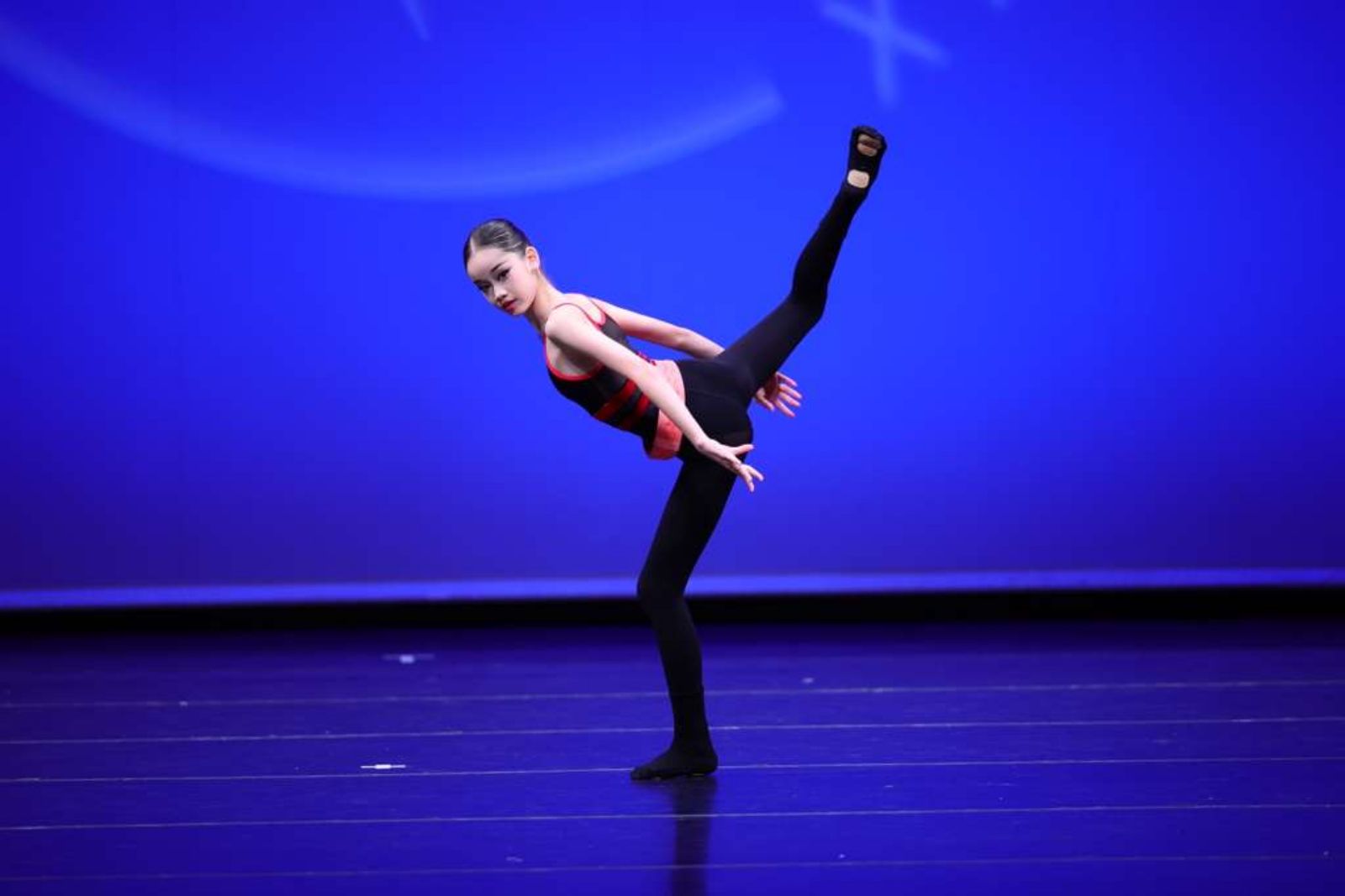 Photos: Hundreds of Dancers Compete at Youth America Grand Prix L.A. Regionals — photo 5 of 8