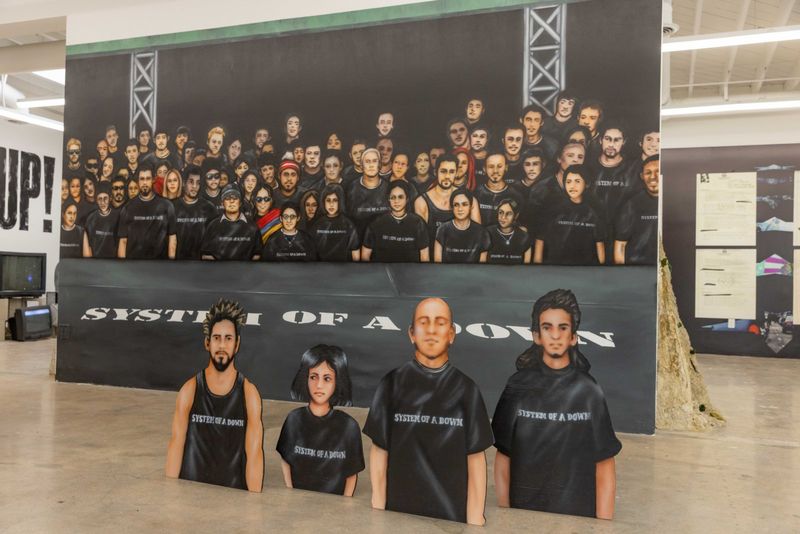 Photos: SYSTEM OF A DOWN to Celebrate TOXICITY 25th Anniversary at LA Gallery — photo 18 of 38