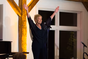 Liz Callaway @ BroadwayWorld Liz Callaway Photo