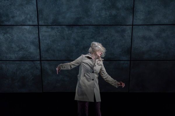 Anne-Marie Duff (Julie) Photo