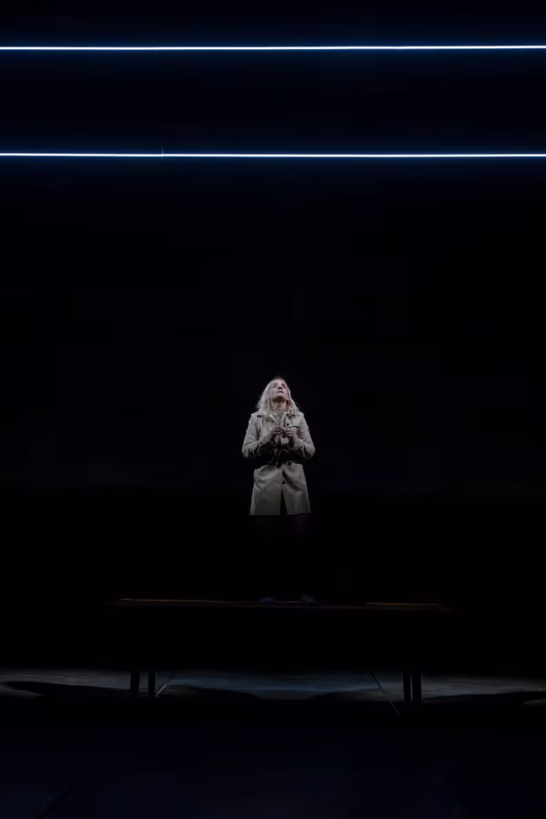 Anne-Marie Duff (Julie) Photo