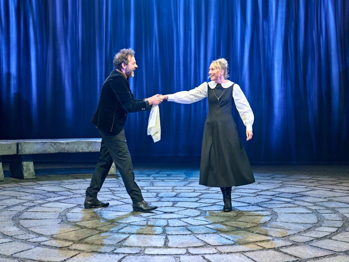 Photos: Mathew Horne and More in TWELFTH NIGHT at the Crucible — photo 8 of 11