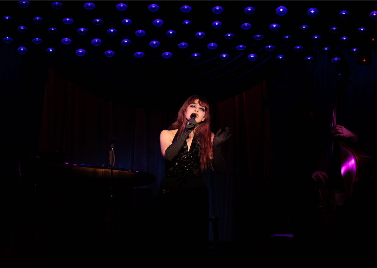 Artemisia LeFay at Photos: Artemisia LeFay Performs IT'S ALL A SWINDLE at The Laurie Beechman Theatre