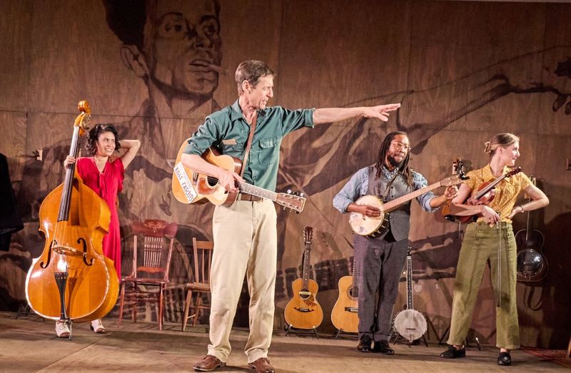 BWW Reviews: WOODY SEZ: THE LIFE & MUSIC OF WOODY GUTHRIE at Dupont Underground Image