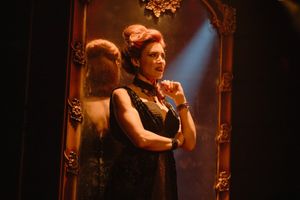 Jenny Powers @ BroadwayWorld Jenny Powers Photo