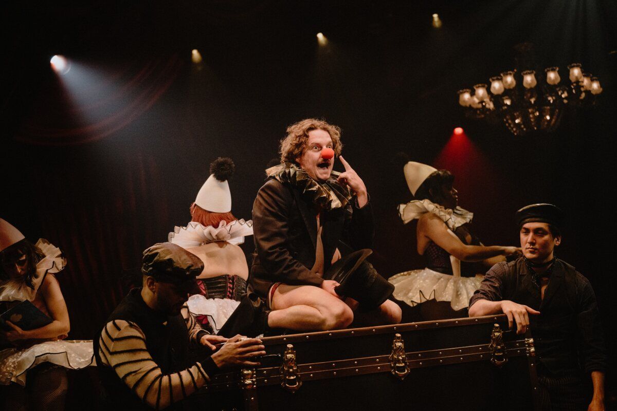 Austin Lesch at Photos & Video: First Look at MEMOIRS OF AMOROUS GENTLEMEN