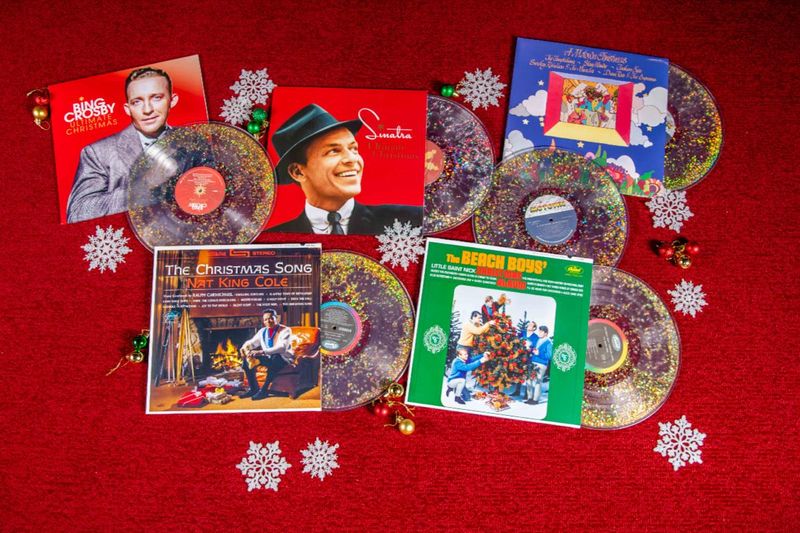Photos: UMe to Release Sparkling Holiday Liquid-Filled Vinyl Series — photo 1 of 5