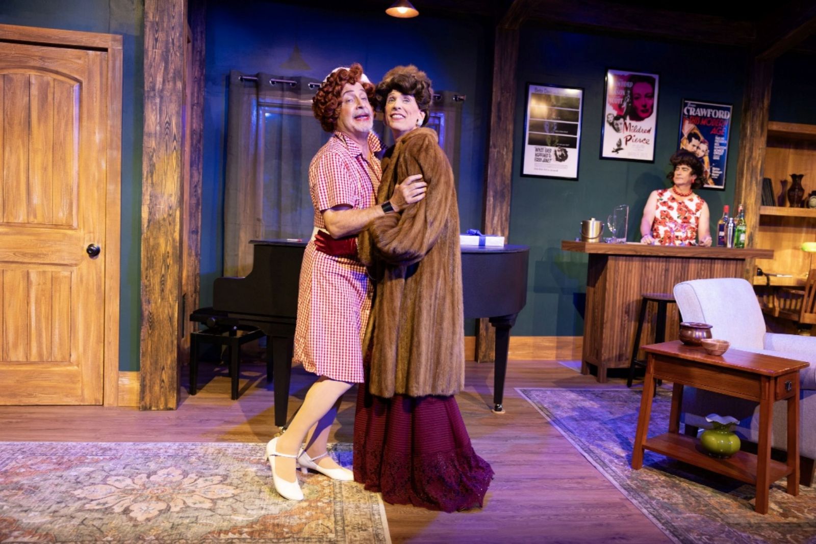 Photos: WHO KILLED JOAN CRAWFORD? Extended at Island City Stage — photo 6 of 7