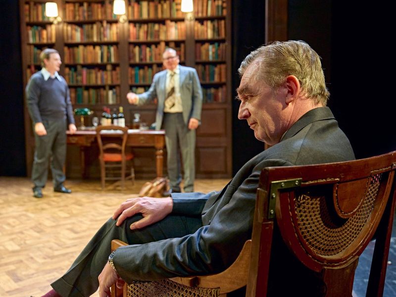 Review: GANG OF THREE, Richmond Theatre Image
