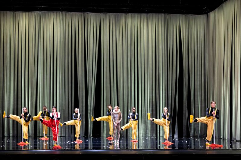 Photos: DUCK POND to Make McCallum Theatre Debut in Palm Desert — photo 5 of 35