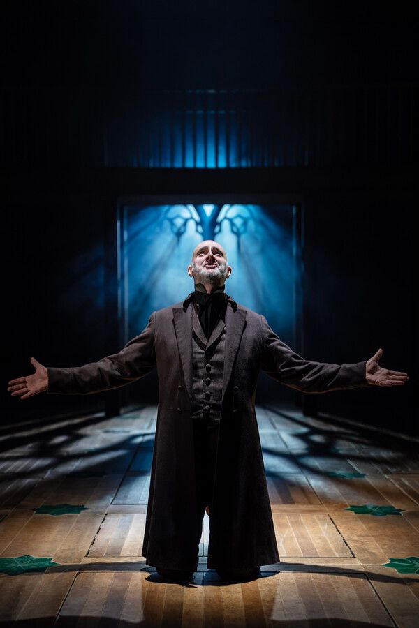 Photos: First Look at MIDDLEMARCH at RSC's Swan Theatre in Stratford — photo 3 of 16