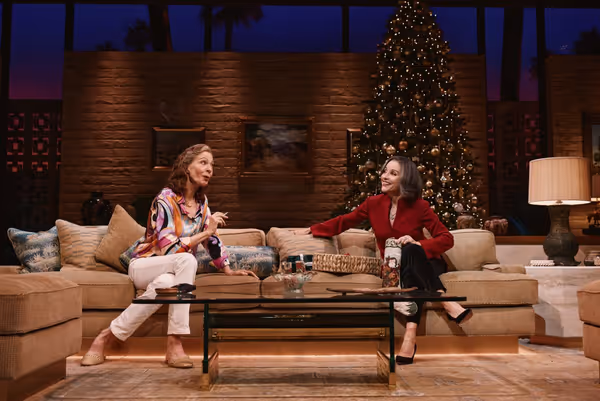 Allison Janney, Julia Louis-Dreyfus Photo