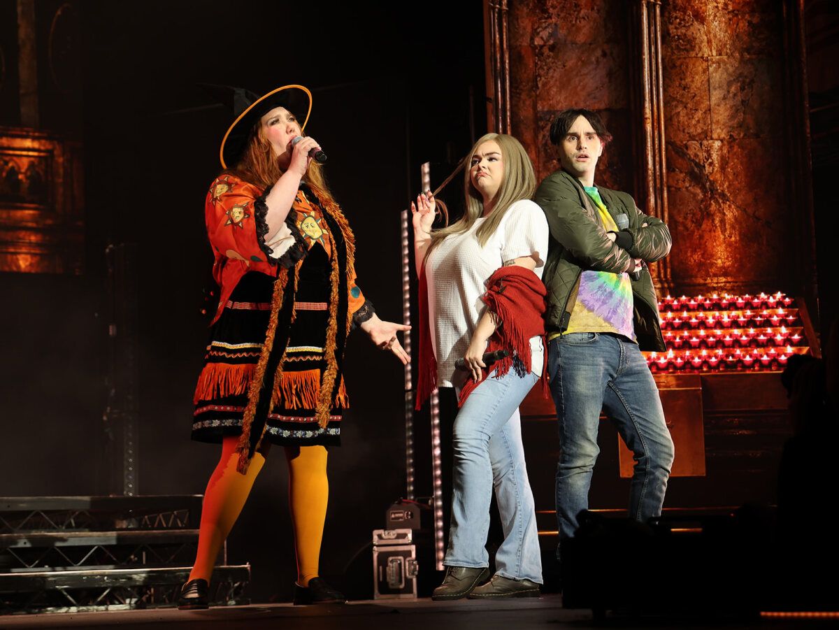 Photos: I PUT A SPELL ON YOU: A SANDERSON SISTER ACT Raises 5,000 — photo 3 of 30
