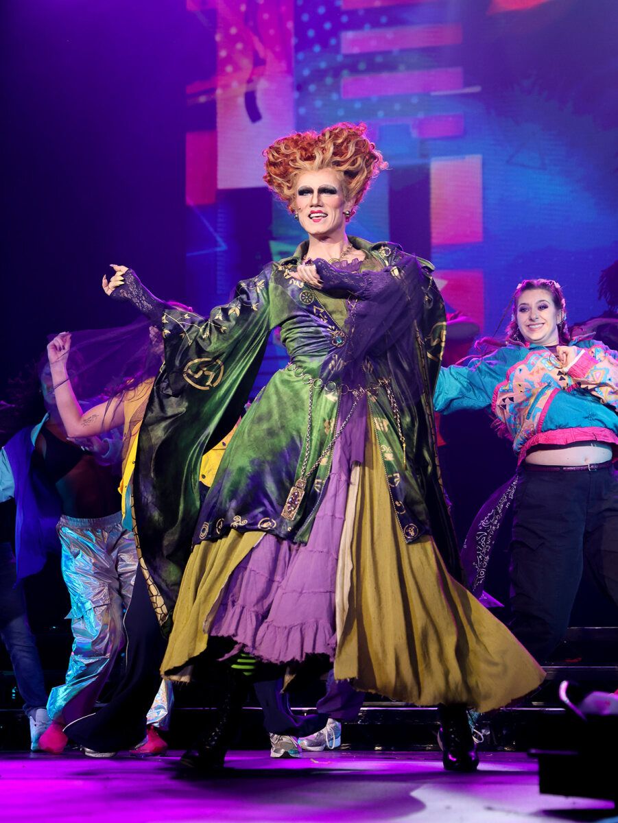 Photos: I PUT A SPELL ON YOU: A SANDERSON SISTER ACT Raises 5,000 — photo 5 of 30