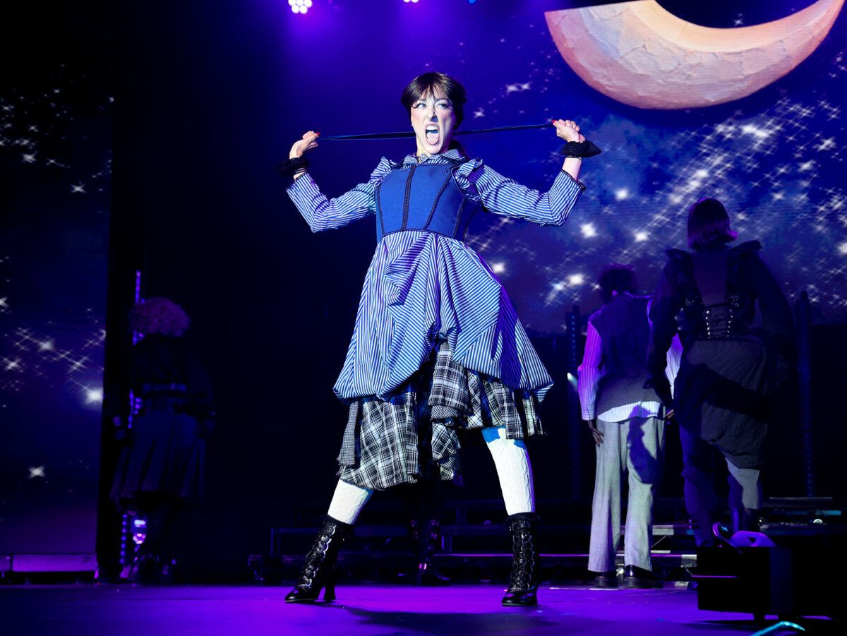 Photos: I PUT A SPELL ON YOU: A SANDERSON SISTER ACT Raises 5,000 — photo 8 of 30