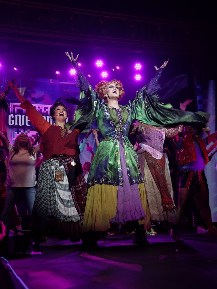 Photos: I PUT A SPELL ON YOU: A SANDERSON SISTER ACT Raises 5,000 — photo 19 of 30