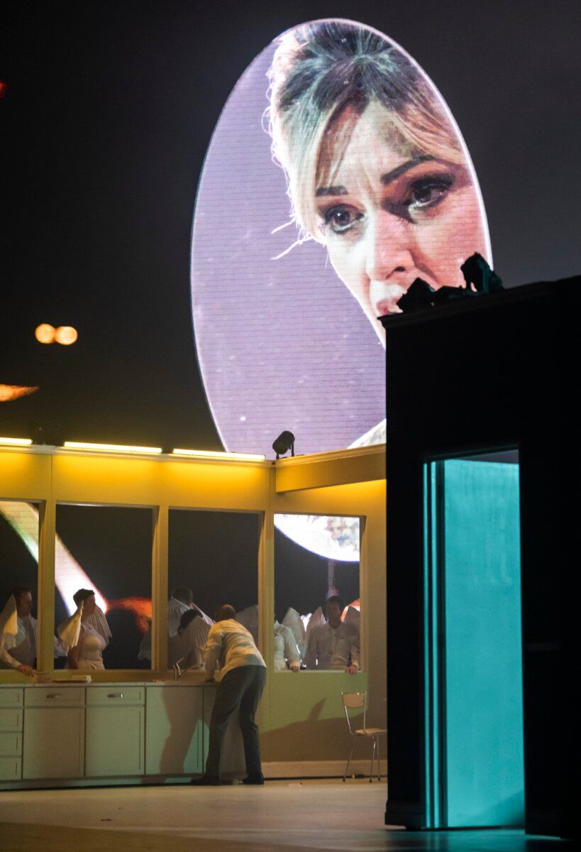 Photos: ENO's ANGEL'S BONE Begins Performances at the London Coliseum — photo 13 of 21