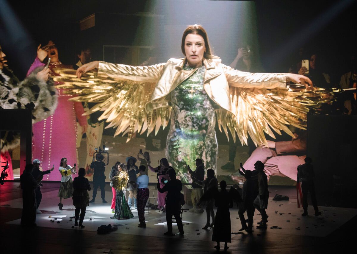 Photos: ENO's ANGEL'S BONE Begins Performances at the London Coliseum — photo 12 of 21