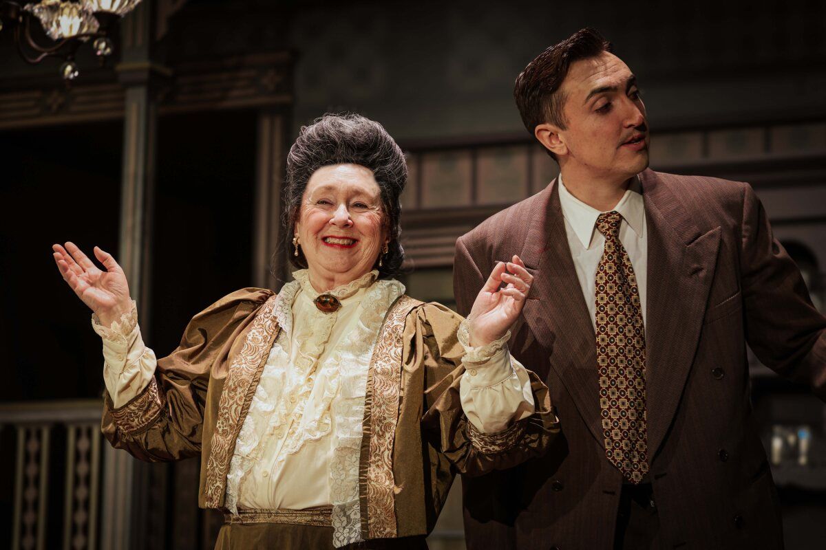 Photos: First Look At ARSENIC AND OLD LACE At Tacoma Little Theater — photo 2 of 15