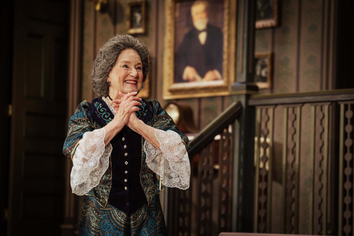 Photos: First Look At ARSENIC AND OLD LACE At Tacoma Little Theater — photo 1 of 15
