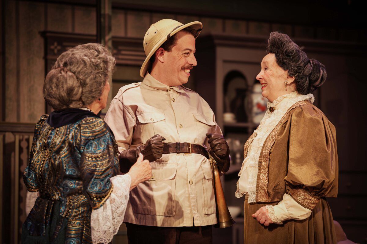 Photos: First Look At ARSENIC AND OLD LACE At Tacoma Little Theater — photo 7 of 15