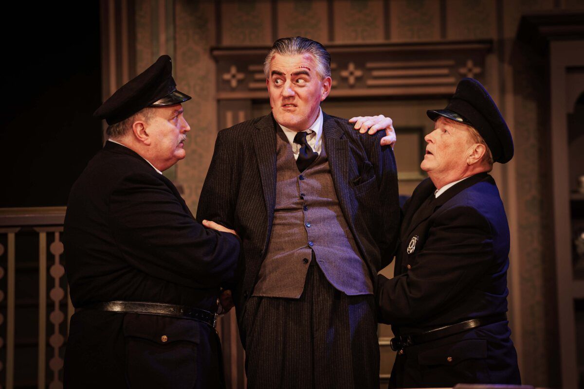Photos: First Look At ARSENIC AND OLD LACE At Tacoma Little Theater — photo 12 of 15
