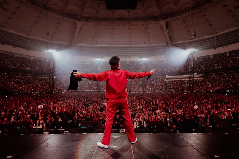 Review: Bruno Mars Gives Vancouver a Night to Remember on THE ROMANTIC TOUR Image